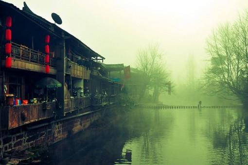 西湖遭遇“划船刺客”,是个例还是普遍现象?-有问必答平台,解答你的疑问